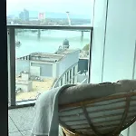 Luxury Aparment In Eurovea Tower Διαμέρισμα *